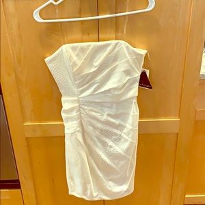 Flattering strapless dress